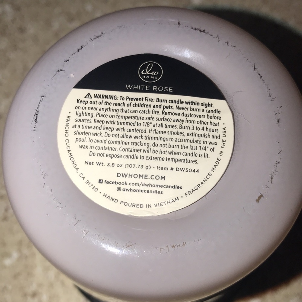 NWT DW Home White Rose Candle 3.8 Ounce Travel Size - Scented Candle - Picture 4 of 4